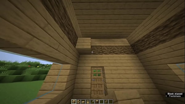 How to build a starter house in_Minecraft