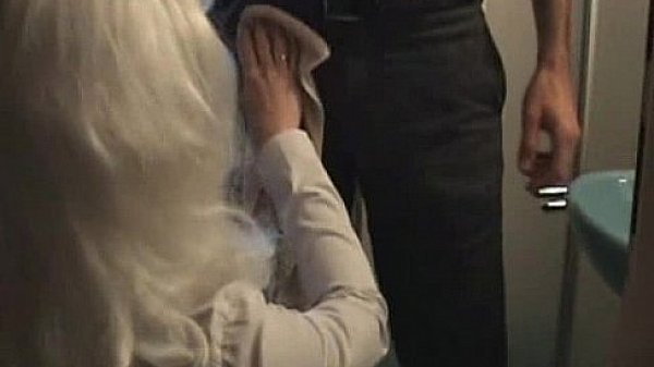 Amateur Milf sucks and fucks at home with cumshot 