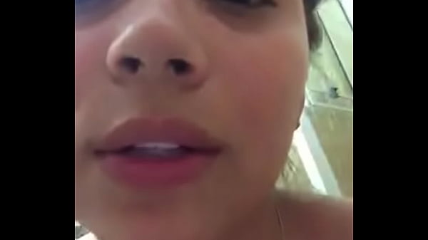 Play MP4 - En mi ba&ntilde;o d&aacute;ndome rico