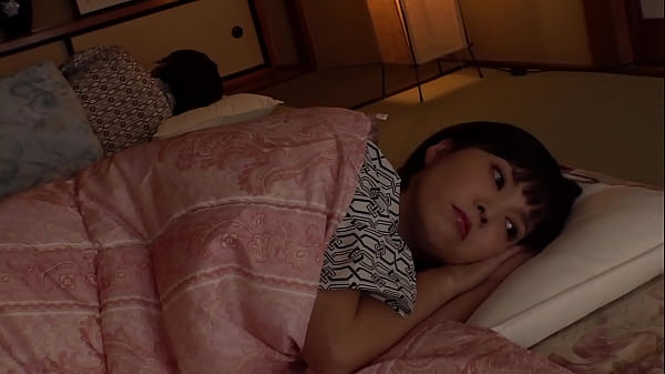 最初はでした&hellip;。でも、部下の大きなモノを見てしまった時、私の中で何かが変わったのかもしれません&hellip;。出張先の旅館、朝から晩まで生性交&hellip;。旦那からの電話も無視してとにかくヤリまくりました&hellip;。