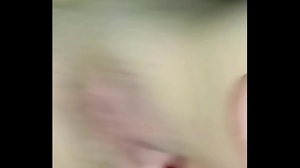 Masturbo a mi hembra 