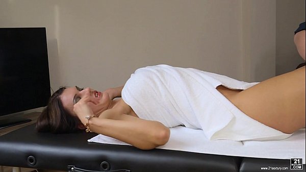 Play MP4 - Masseur fantasizes about anal - Kitana Lure - Lust For Anal