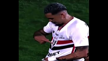 Luciano e Thiago Mendes transando em collab