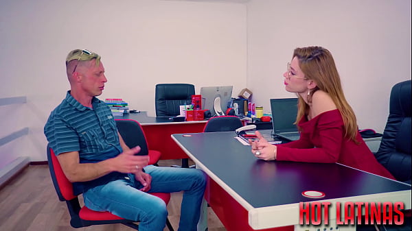 Play MP4 - The manager of a car store traded her pussy to exchange for the broken car&comma; the boy didn't even think about it and accepted immediately&colon; He has a car with problems but he got a redhead's pussy