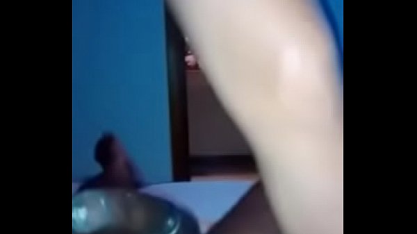 Play MP4 - Ninfetinha quicando em cima da tora do Mulato23cmrj