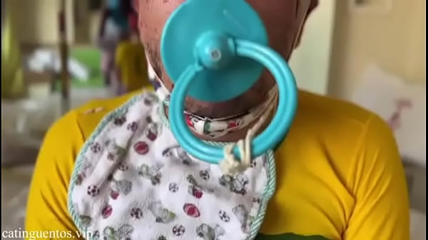 Ageplay o puto sente prazer em usar fralda chupar chupeta de postar o resum&atilde;o no meu blog e no #fet 