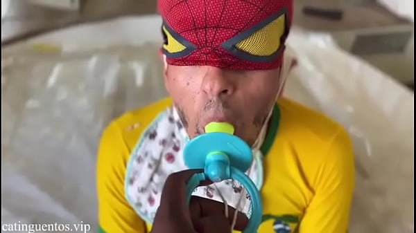 Ageplay o puto sente prazer em usar fralda chupar chupeta de postar o resum&atilde;o no meu blog e no #fet 