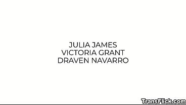 Energetic threesome with the sitter Julia James 