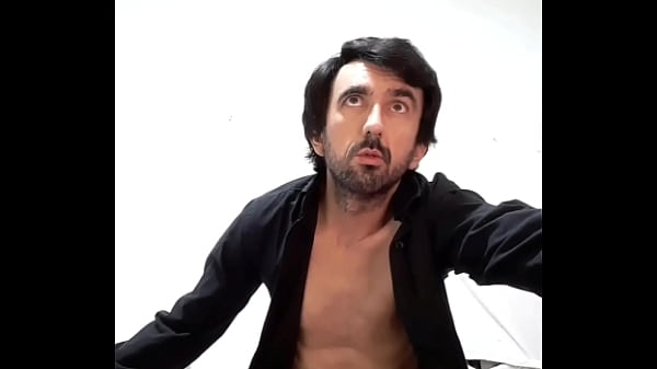 Pau Duro na Cueca Preto stripper tirando a roupa Pau enorme jorrando leitinho 