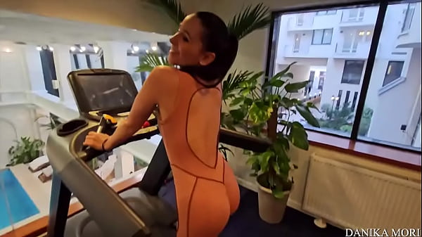 Nonton Mhh, Dovrei Fare Qualche Pensierino Su Questo Ragazzo? Sembra Molto Carino Hmm, Should I Do Some Thinking About This ... thumbnail