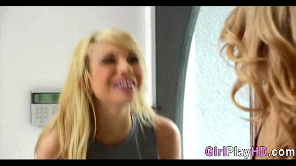 Girls who eat pussy_1083