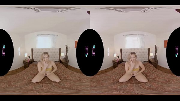 VRALLURE Come Dance With Me By The Pool!