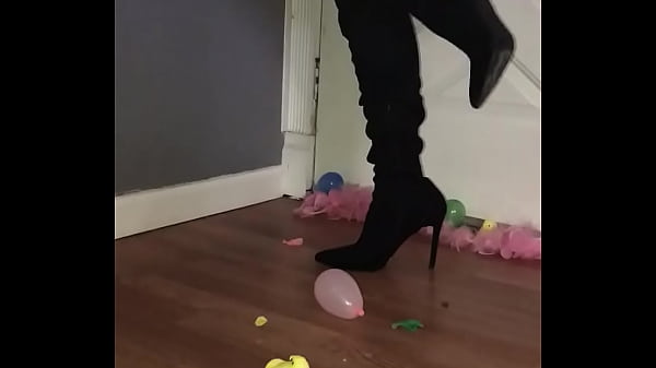 Latexcrush in my boots