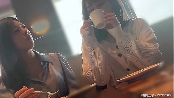 かわいいレズ女二人 thumbnail