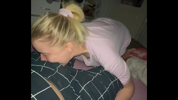 Nonton Neighbour Crazy, Like Suck thumbnail