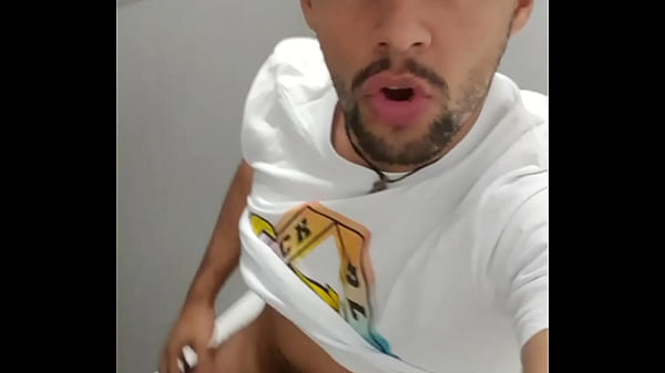 Negro Gordinho Gemendo Na Pica At&eacute; Gozar Junto Comigo thumbnail