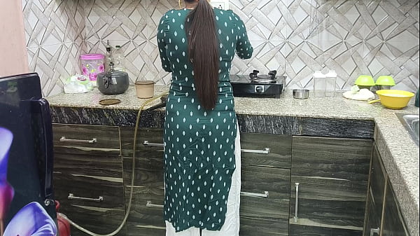 Play MP4 - Indian Punjabi Ma putt new Desi chudai full gaaliyan Punjabi full HD Desi sardarni stepmom fucked with big cock bund Mari in Kitchen Punjabi audio