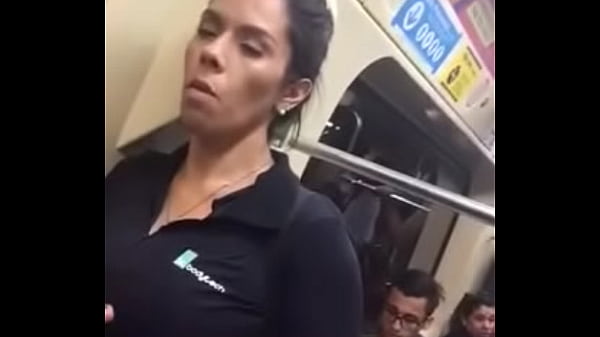 Novinha da buceta gostosa no metro