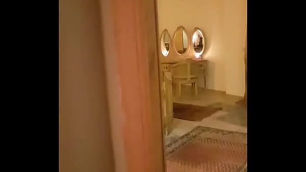 Nonton Too Horny thumbnail