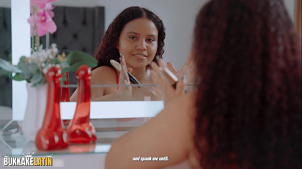 Play MP4 - Bukkake Latin - Caro Canela ninfomana Colombiana recibe leche en grandes cantidades&period;