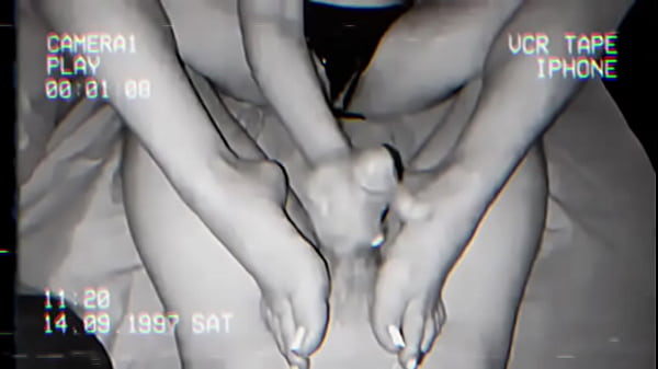 Play MP4 - Prettyfeetelite - Barefoot Goddess Twinkletoes - Fan Meet Handjob