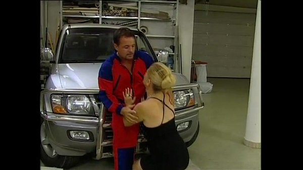 Play MP4 - Milf Squirting Story