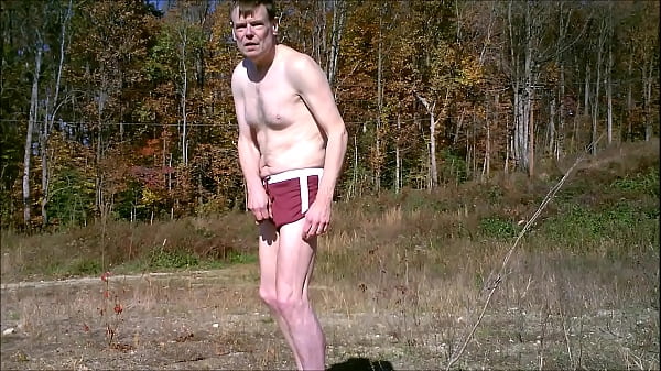 Play MP4 - Insanely Risky Jerkoff In Wide Open Park Area November 2014