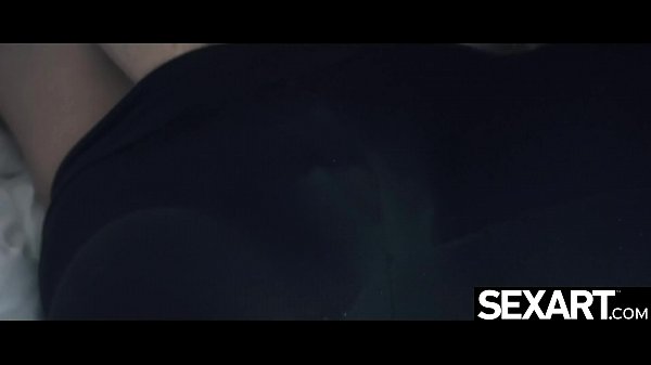 Play MP4 - Beautiful lesbians eat each other's pussy to orgasm in a hot 69