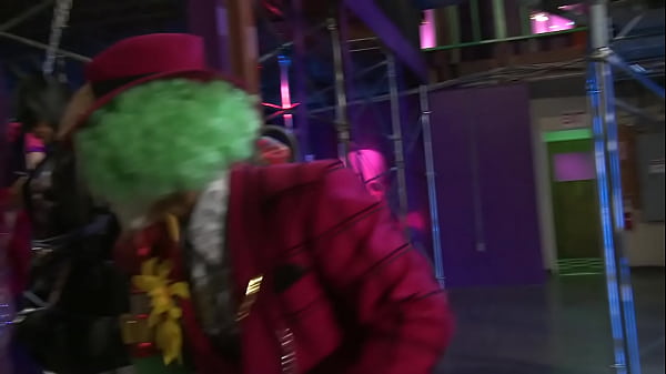 The Jokester And Batfuck Lead A Wild Orgy With Batchick And Hoards Of Sluts thumbnail