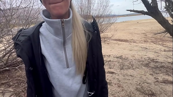 Play MP4 - Outdoor Public Lake Fuck in Winter