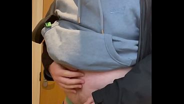 Nonton Brent Piss thumbnail