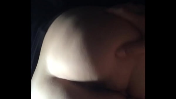 playing with gf pussy in bed slapping ass