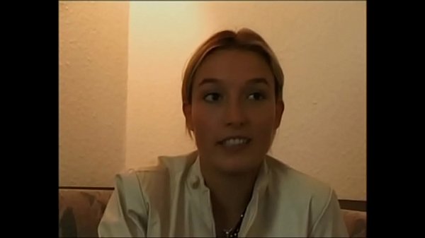 Play MP4 - Two beautiful German teens rub their clits for the first time in front of the camera - 80s classic