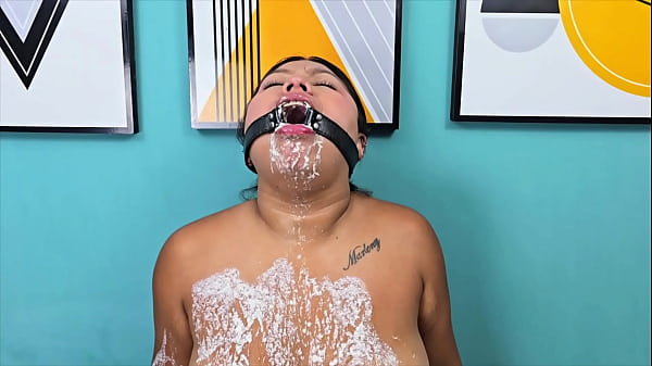 Nonton Auto Puke With Ring Gag thumbnail