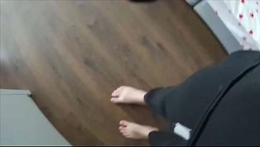 Nonton Друзья по очереди трахают жену в задницу. На самом деле thumbnail