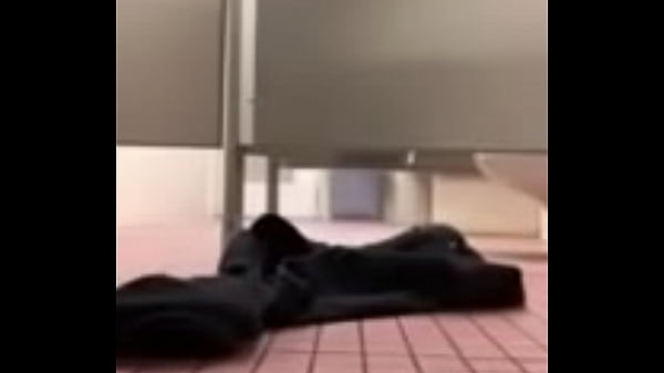 8598350 thick booty chub