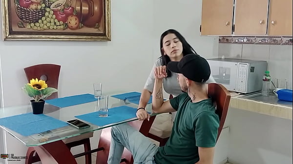 Novia Infiel Le Encanta Tragar Semen thumbnail