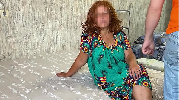 Mature MILF showed tits before anal sex 