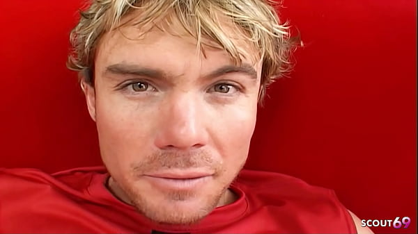 Nonton Slim Fit Small Tits Teen In High Heels Pick Up For First Time Mmf 3some Casting Fuck By Two Older Guys thumbnail