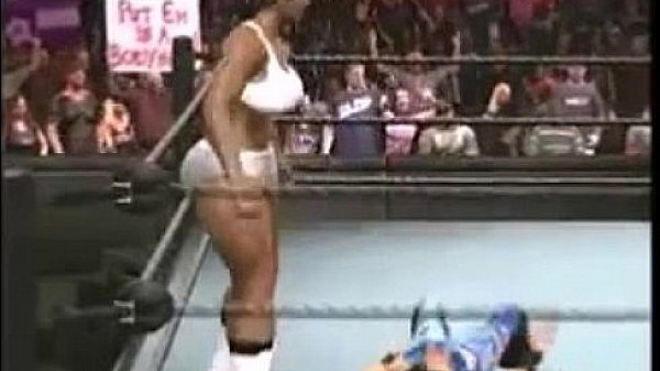 Nicole vs melina 