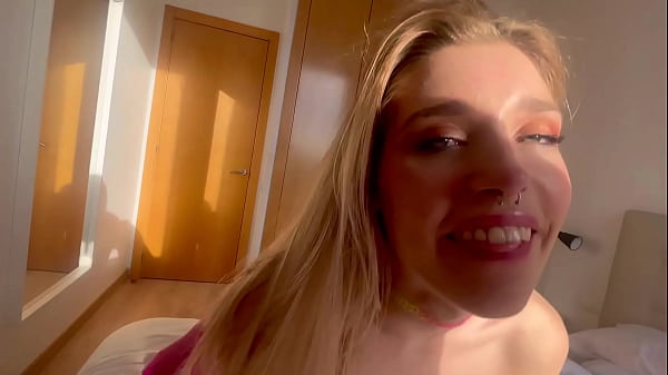 Play MP4 - Amazing Blonde Pussy And Throatfucked By A Fat Cock