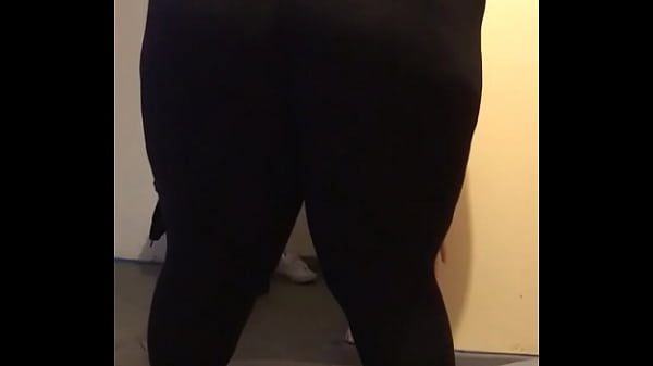 Play MP4 - ssbbw big yellow booty