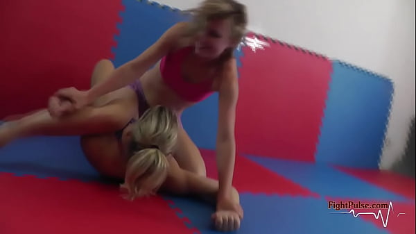 Play MP4 - Viki vs Zelda 2 demo