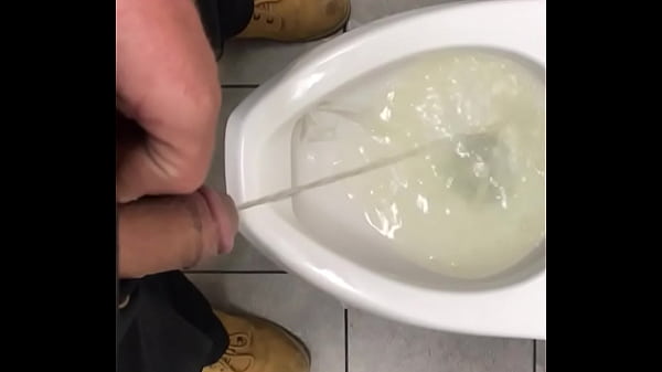 Play MP4 - Taking a piss