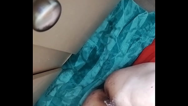 Snowbunnyqueen27 Fucks Her Pretty Fat Pussy With 10 Inch Dildo! thumbnail