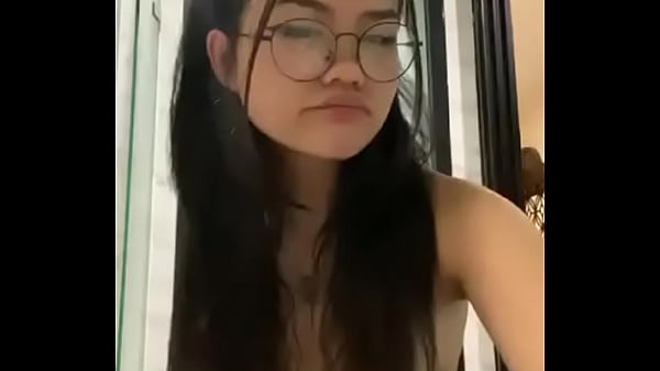 Nonton Check The Comment.#manyvids #pattayagirl #nude #sexyasian thumbnail