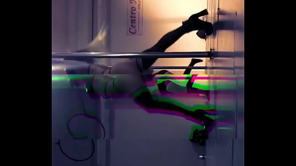 POV Doctora argentina_te hace_sexy baile en el tubo