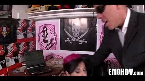 Nonton Hot Emo Pussy 079 thumbnail
