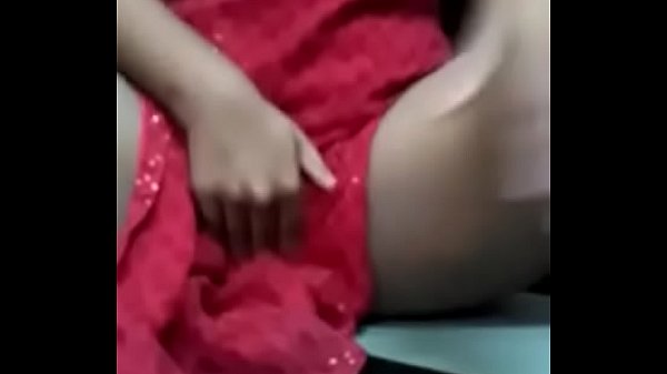 Play MP4 - Desi girl showing boobs fingering pussy in red chudidhar
