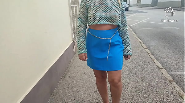 Play MP4 - Ariela Rider Street flashing